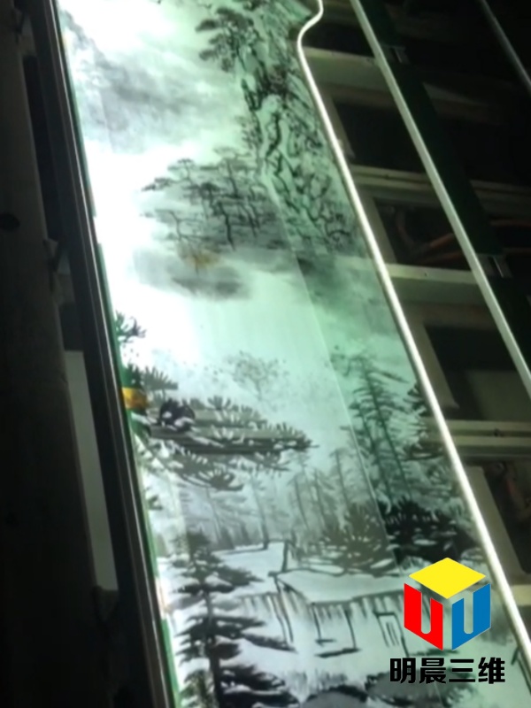 光影交融：激光內(nèi)雕玻璃在多媒體展廳中的創(chuàng)新應(yīng)用